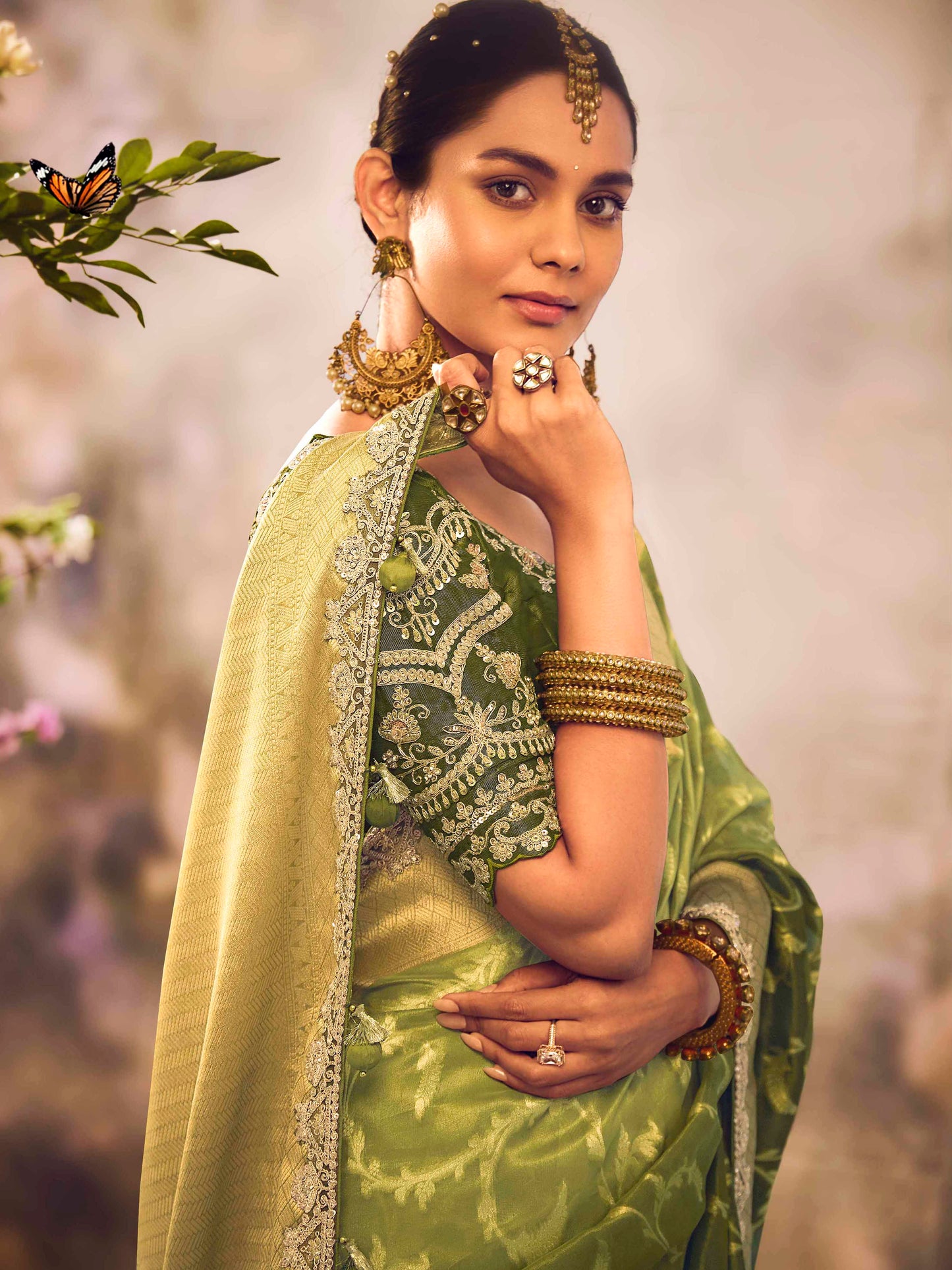 Dhiyona KM Women Green Silk Saree
