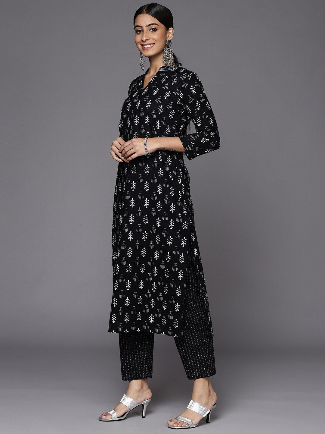 Dhiyona VA Women'sFloral Printed Pure Cotton Kurta & Trousers With Dupatta