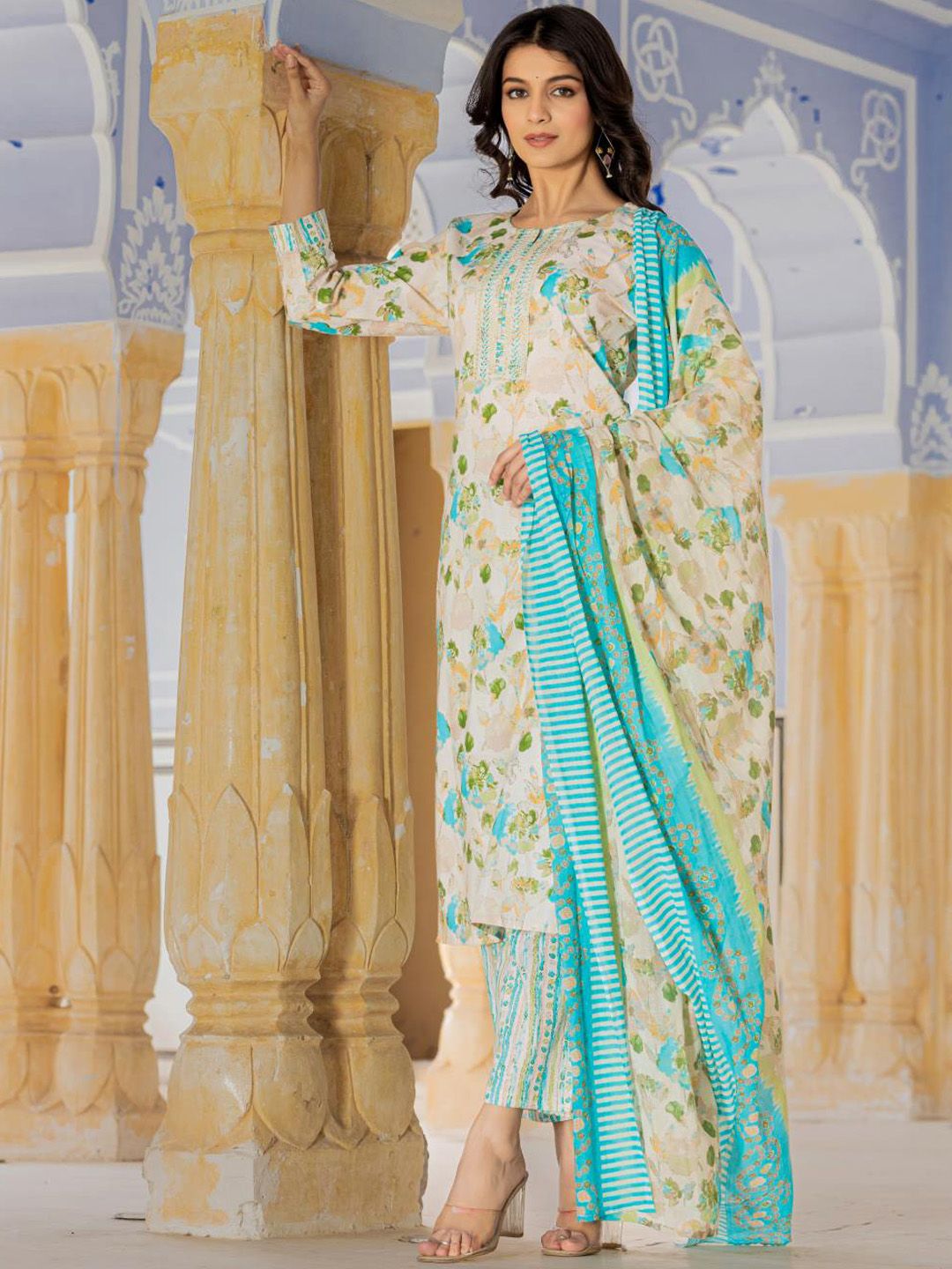 Dhiyona VA Women'sFloral Printed Regular Beads and Stones Kurta with Trouser & Dupatta