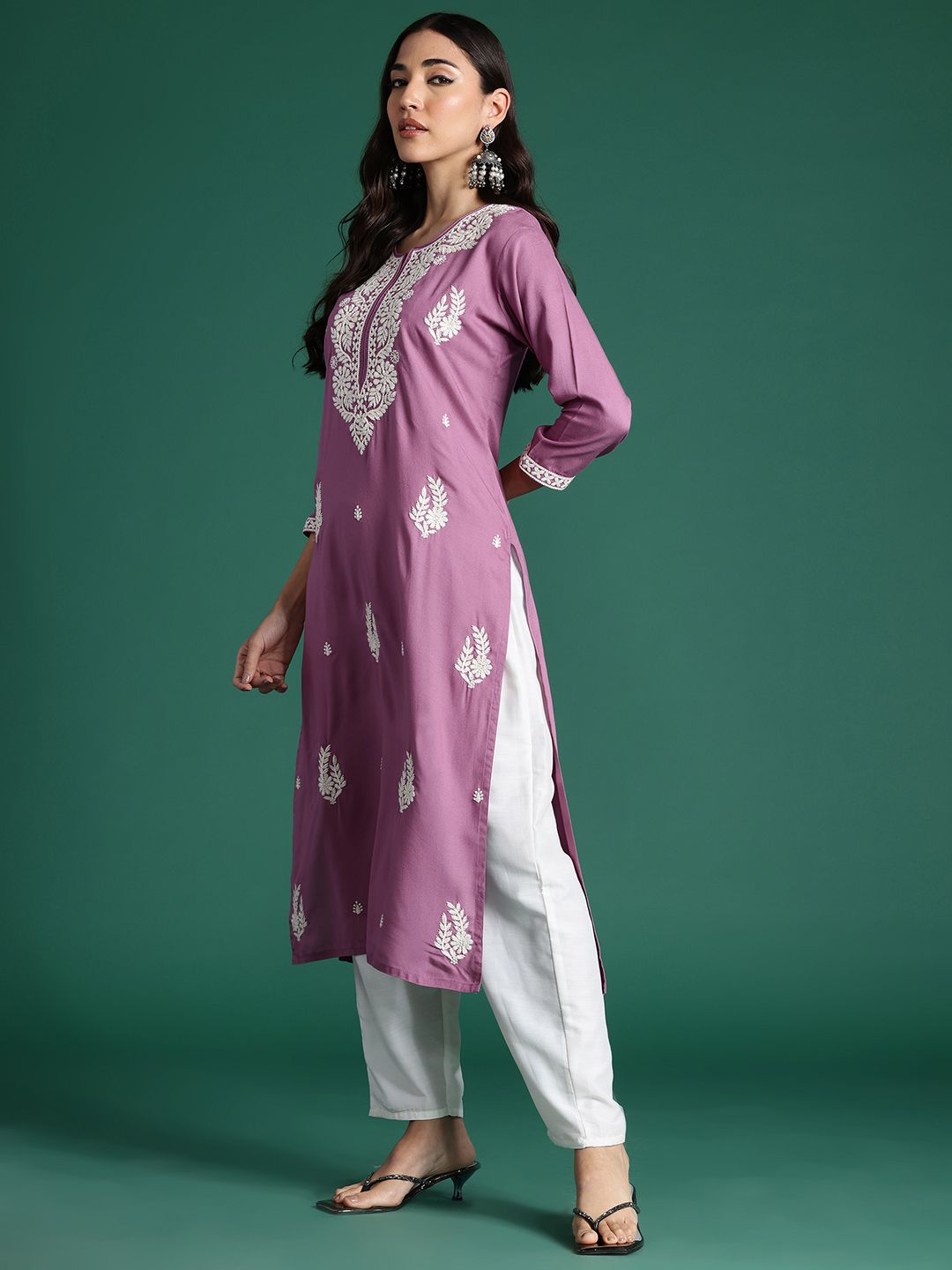 Dhiyona IE Ethnic Motifs Embroidered Thread Work Kurta