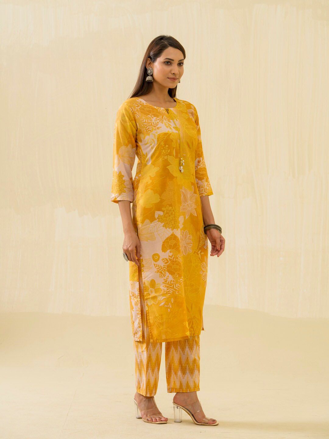 Dhiyona IS Women's Yellow Floral Printed Regular Kurta with Palazzos