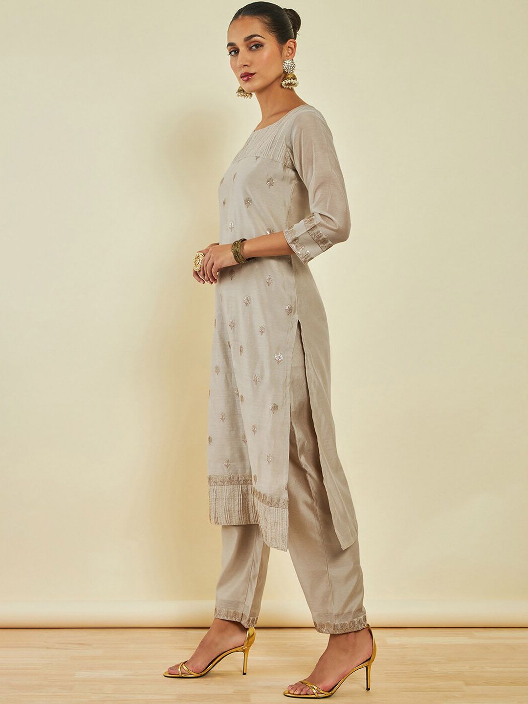 Dhiyona SO Women's Sequinned Embellished Chanderi Silk Kurta With Trousers