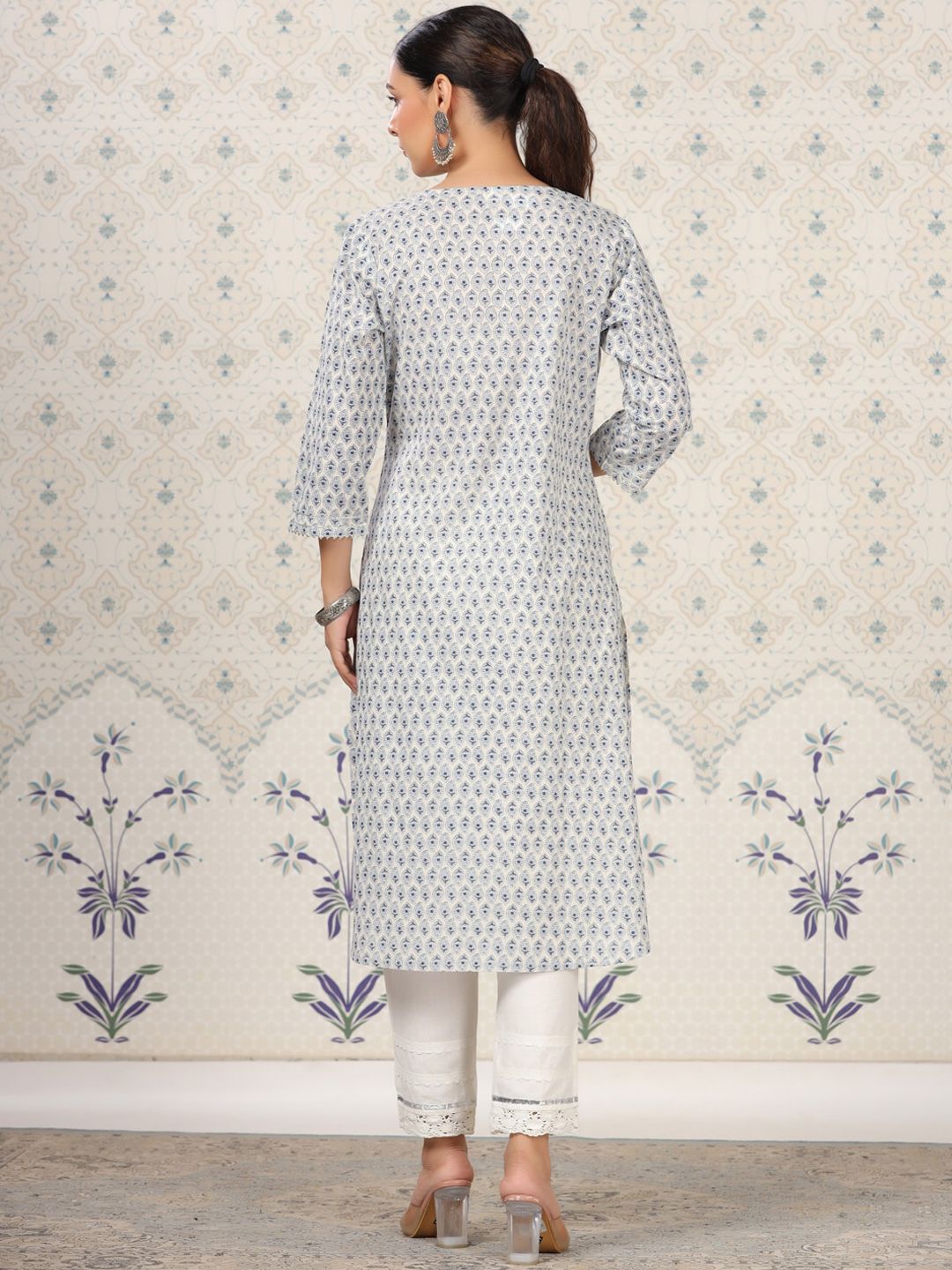 Dhiyona OD Floral Printed Straight Pure Cotton Kurta