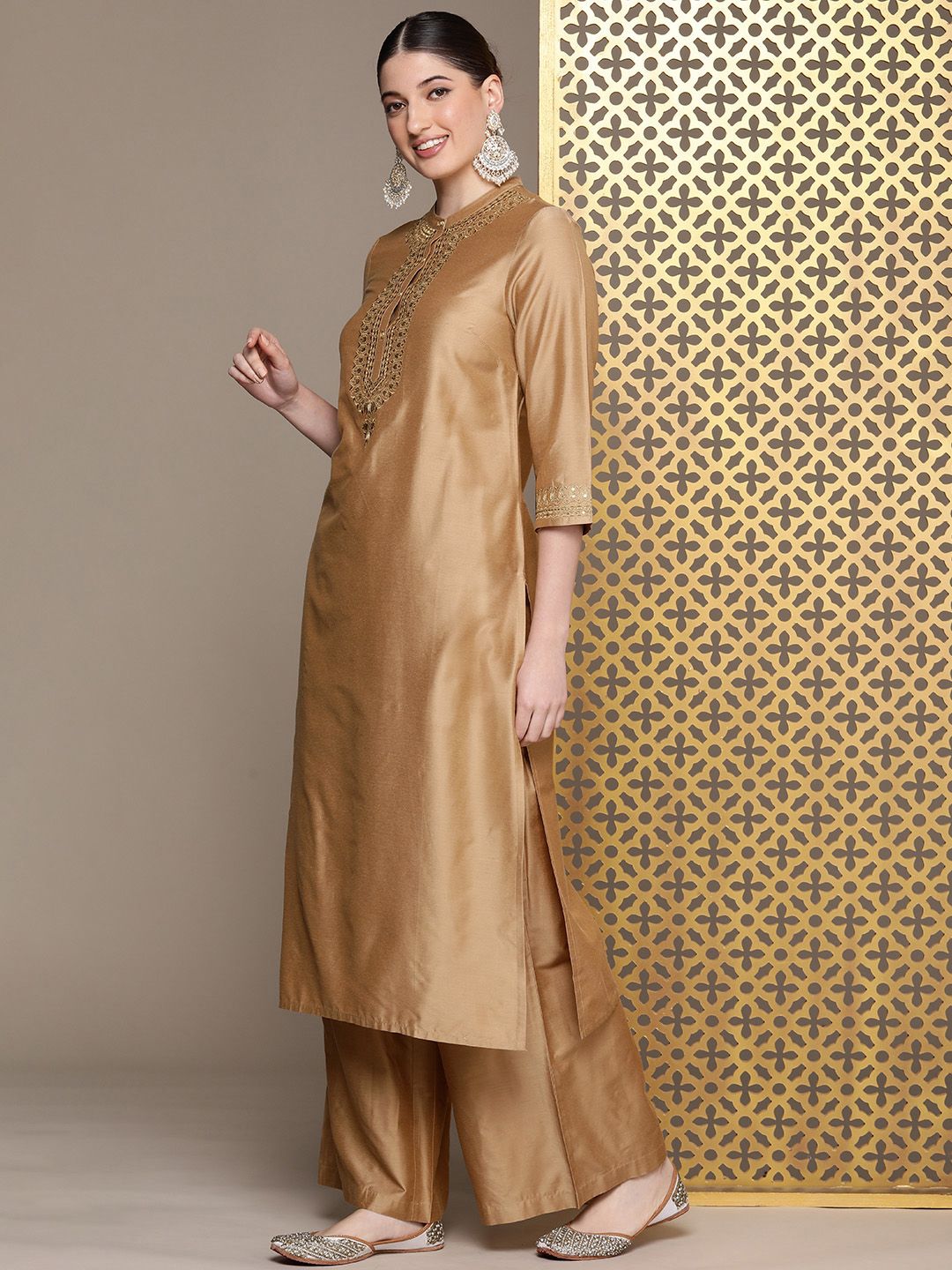 Dhiyona PD Women Women Yoke Design Regular Sequined Jashn Kurta with Trousers