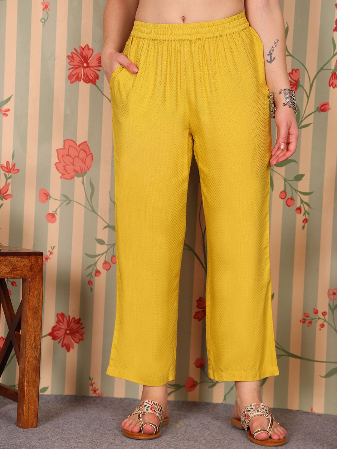 Dhiyona OD Floral Regular Kurta with Trousers