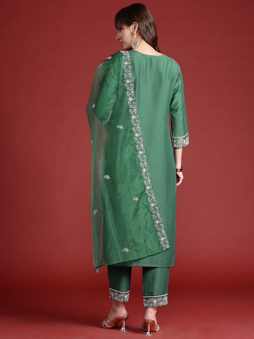Ethnic Motifs Embroidered Aari Work Kurta with Trousers & Dupatta