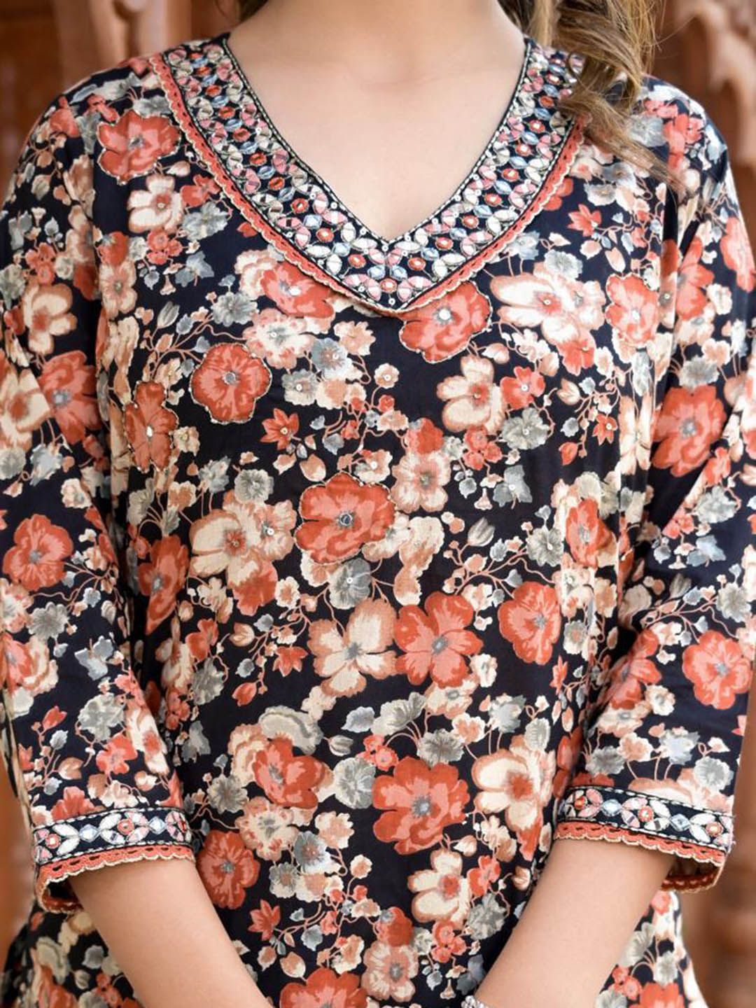 Dhiyona VA Women'sFloral Embellished Kurta Paired With Afghani Trousers & Dupatta