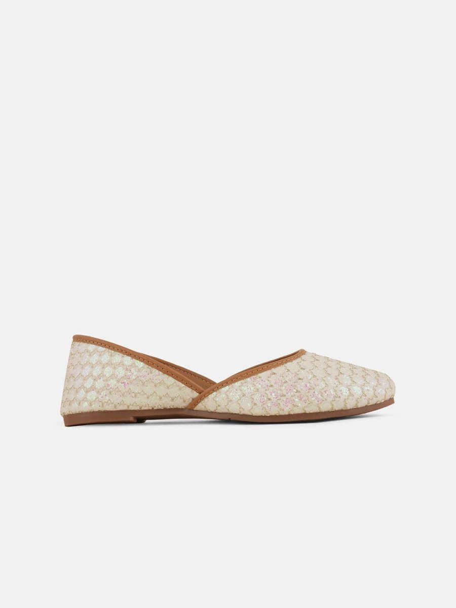 Dhiyona AK Embellished Square Toe Mojaris