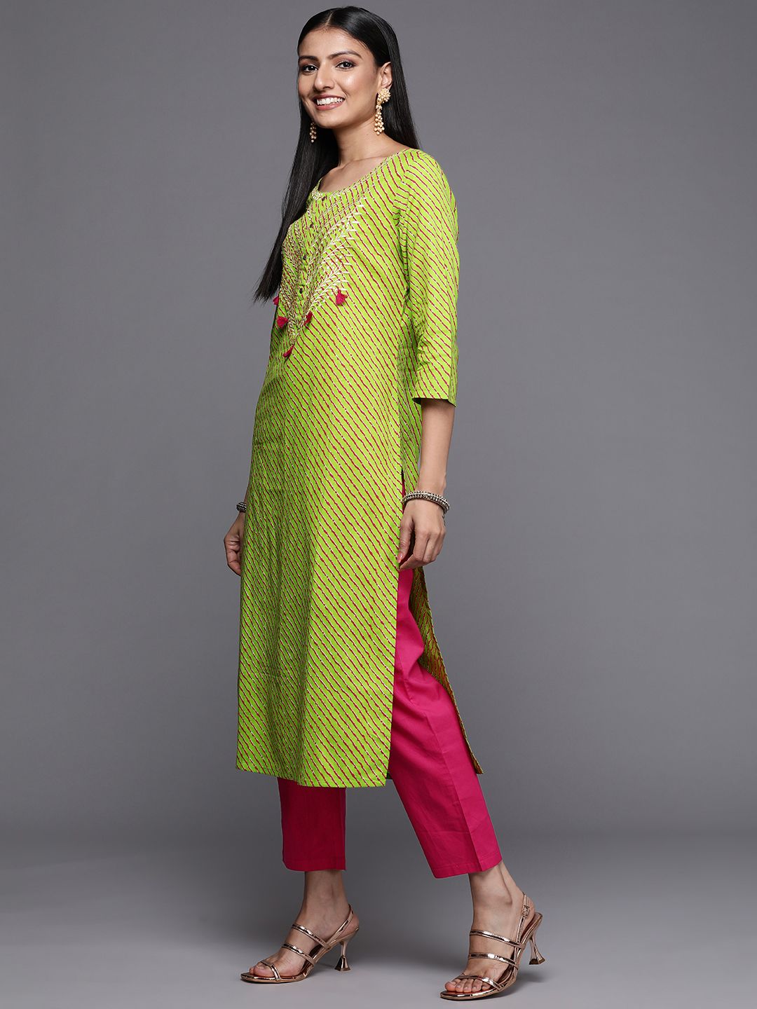 Dhiyona VA Women's Green Leheriya Embroidered Pure Cotton Kurta with Trousers