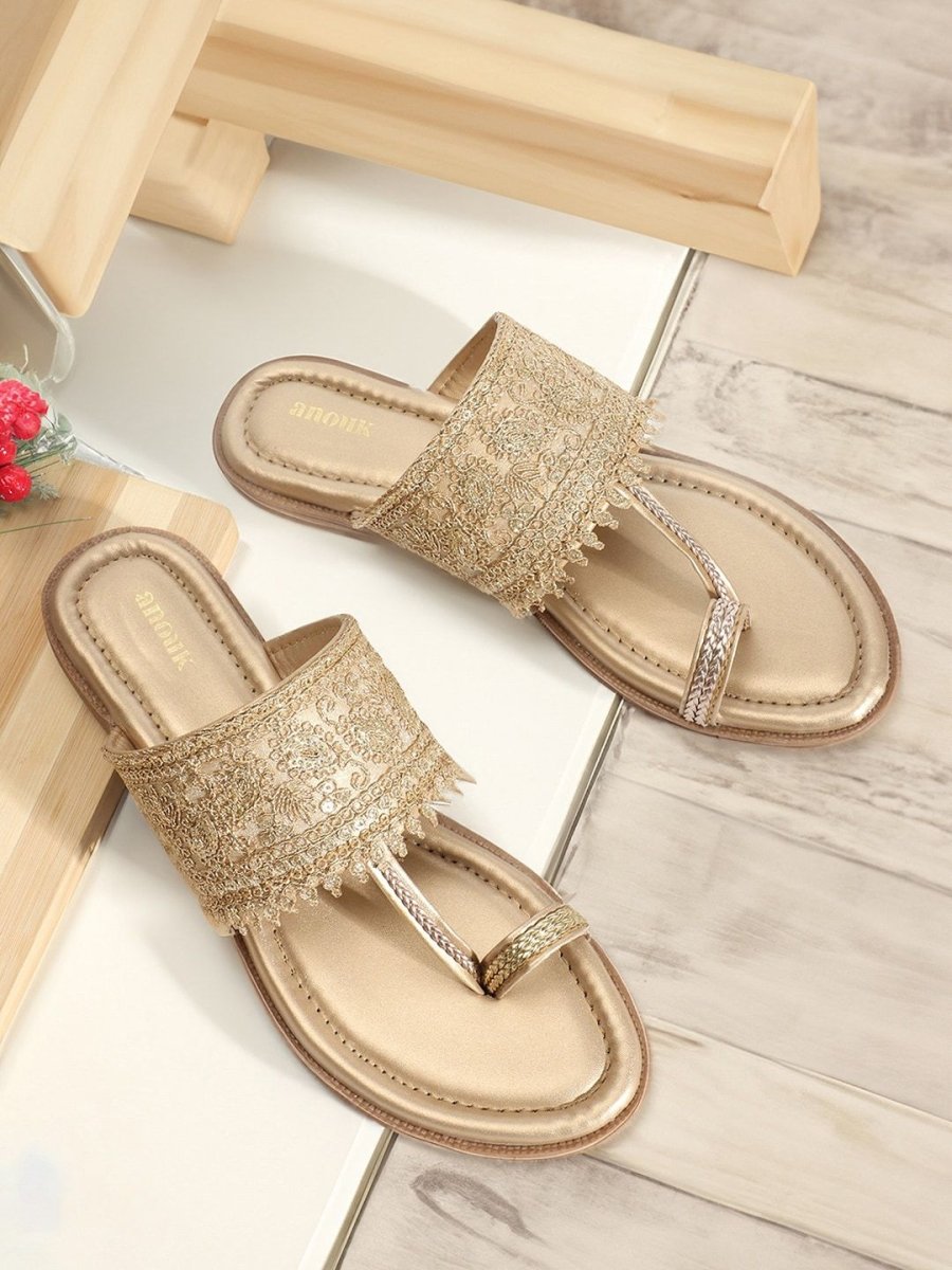 Dhiyona AK Gold-Toned Ethnic Embellished One Toe Flats