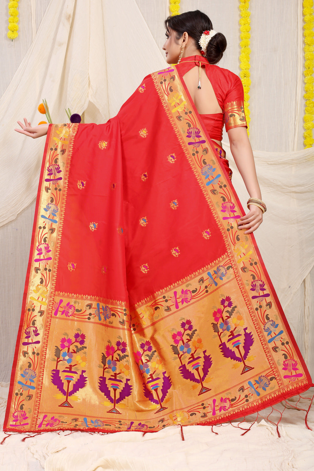 Dhiyona GR Women's Lotus Red Zari Paithani Silk Saree