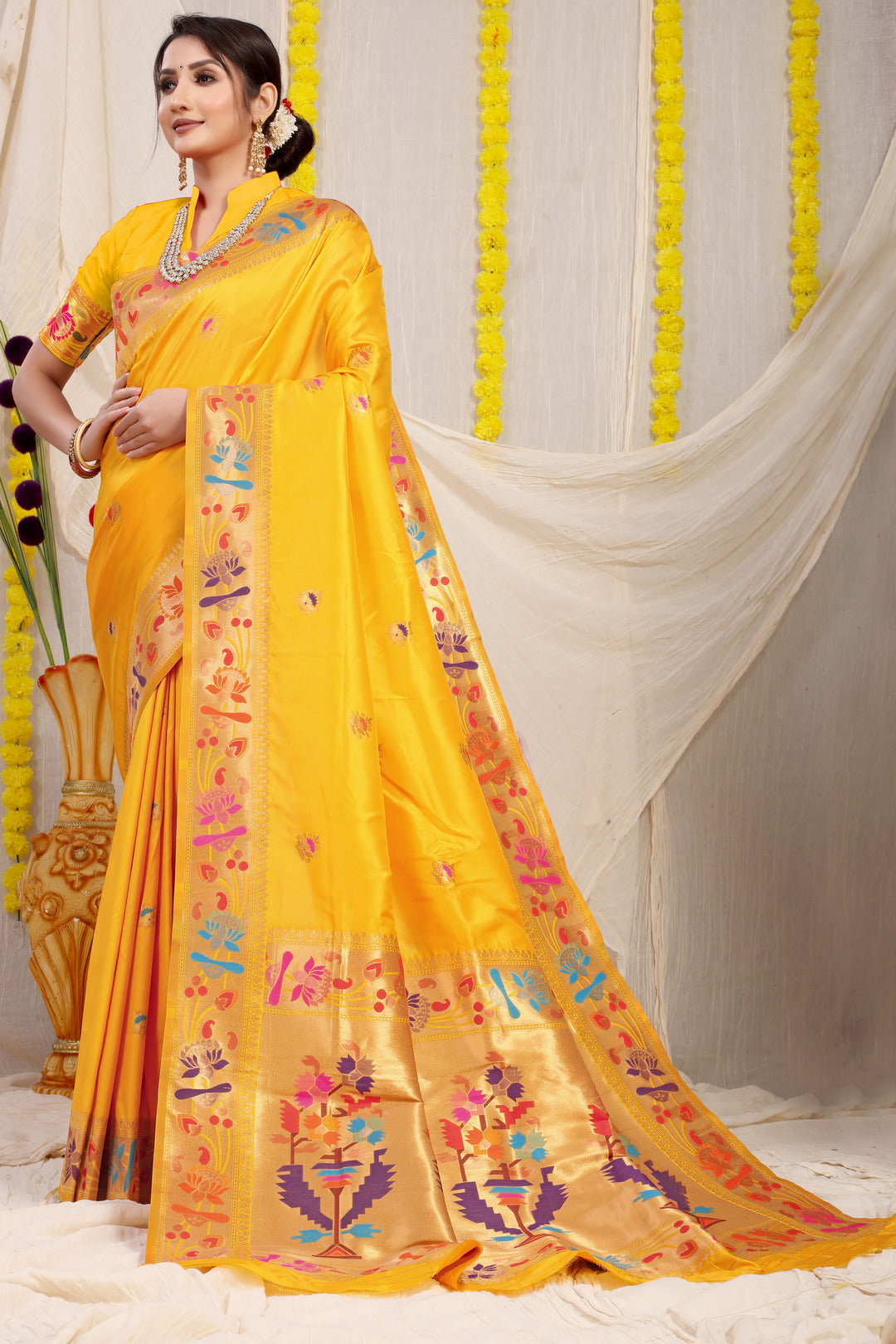 Dhiyona GR Women's Lotus Yellow Zari Paithani Silk Saree