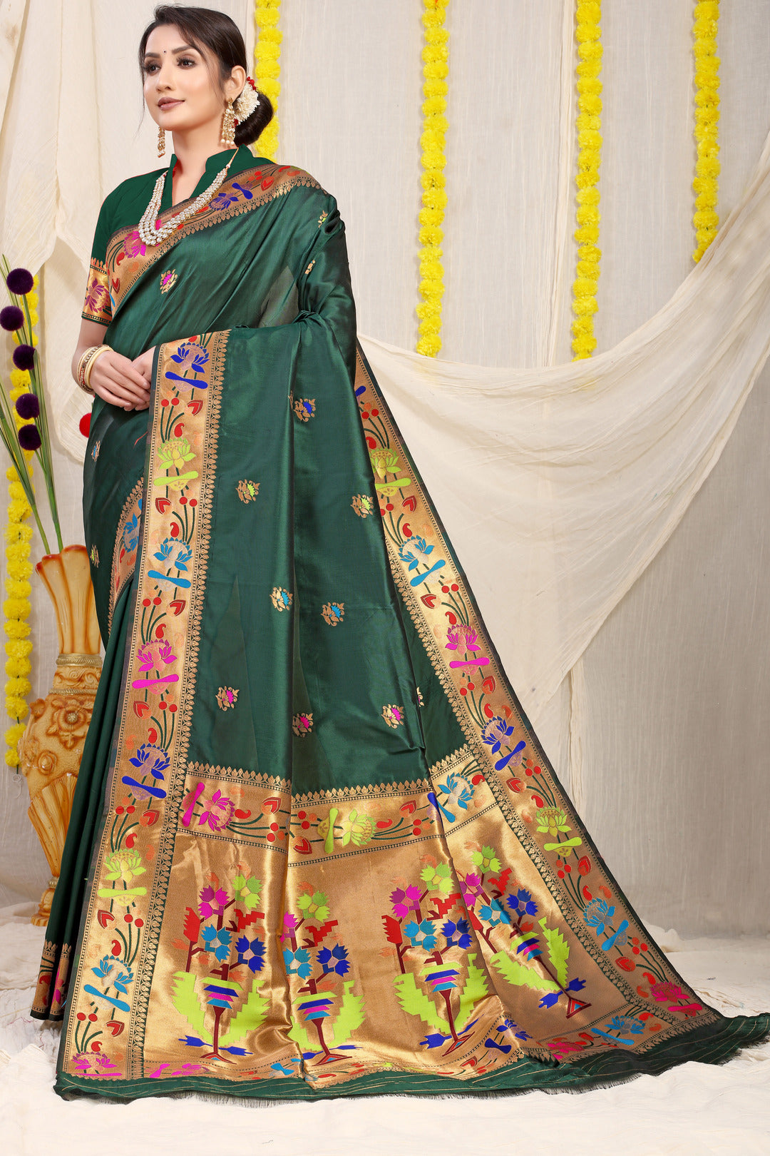 Dhiyona GR Women's Lotus Dark Green Zari Paithani Silk Saree