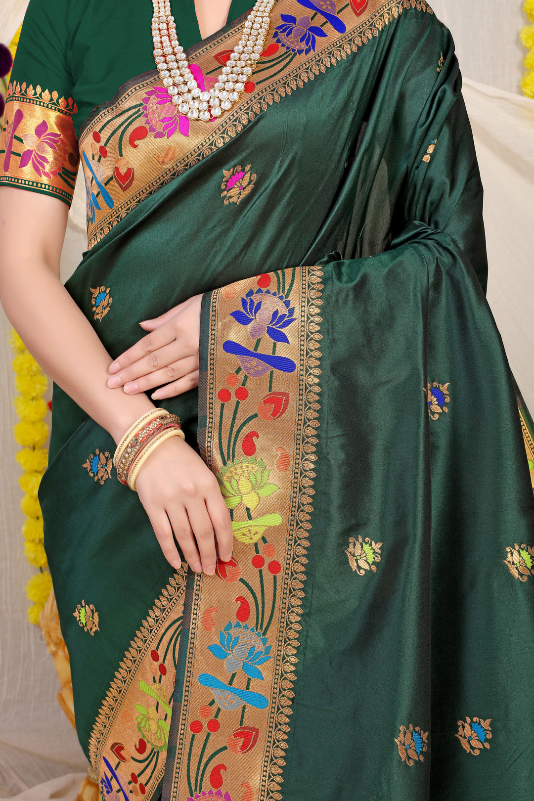 Dhiyona GR Women's Lotus Dark Green Zari Paithani Silk Saree