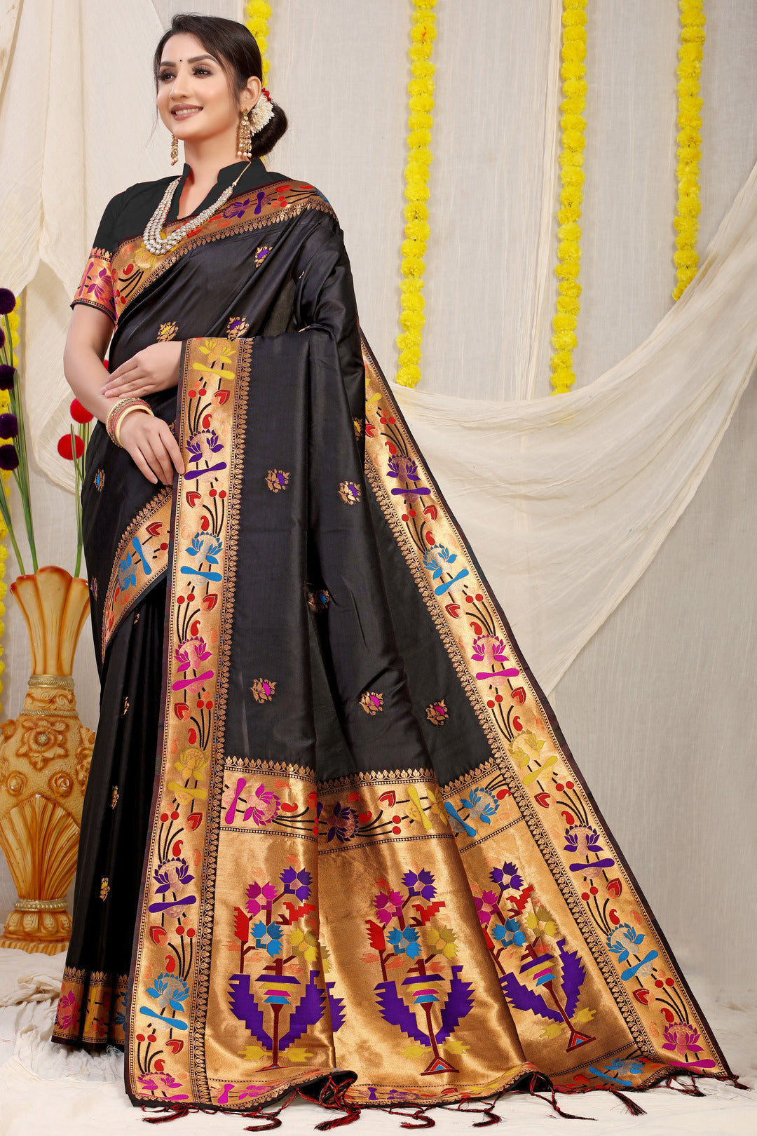 Dhiyona GR Women's Lotus Black Zari Paithani Silk Saree