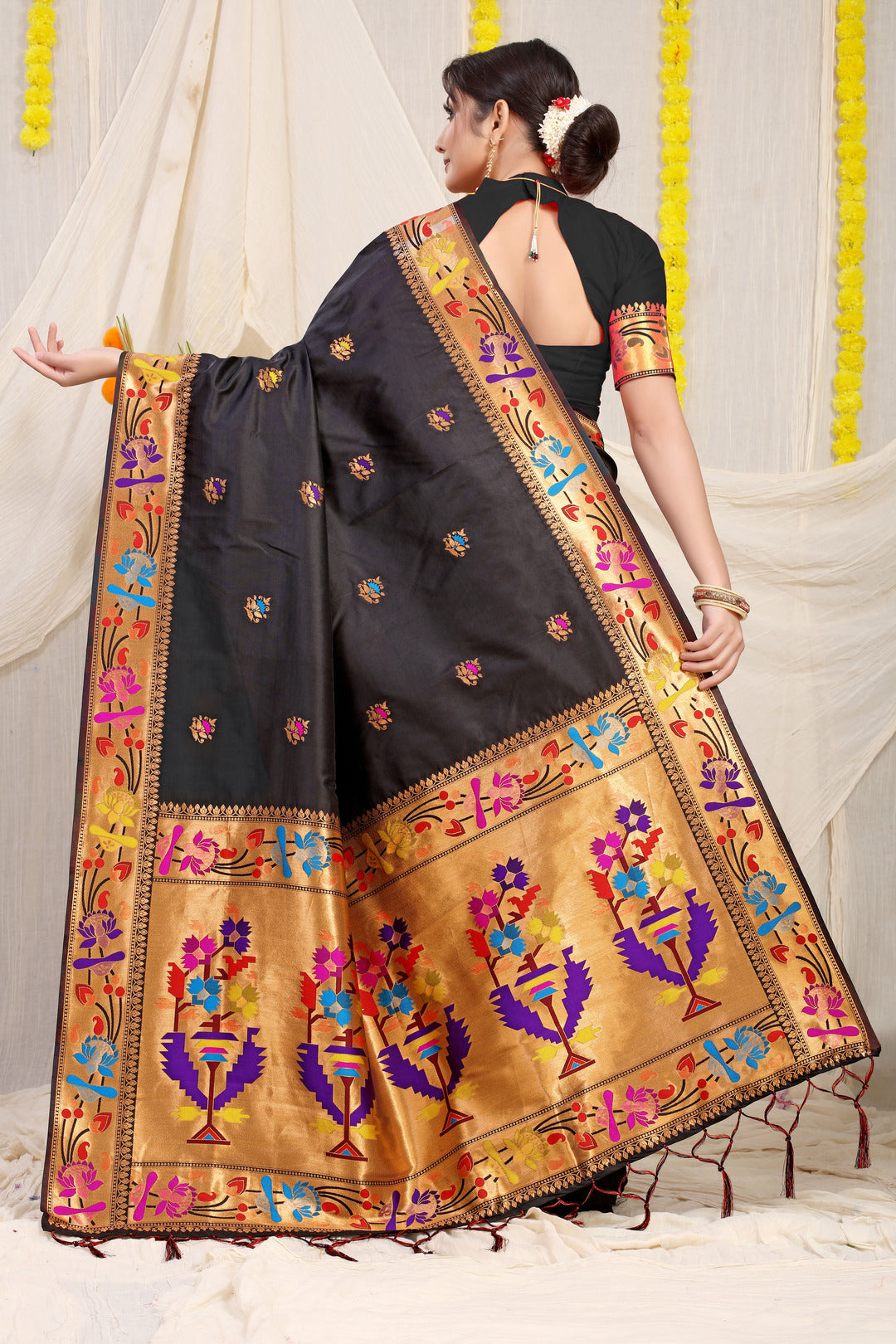 Dhiyona GR Women's Lotus Black Zari Paithani Silk Saree