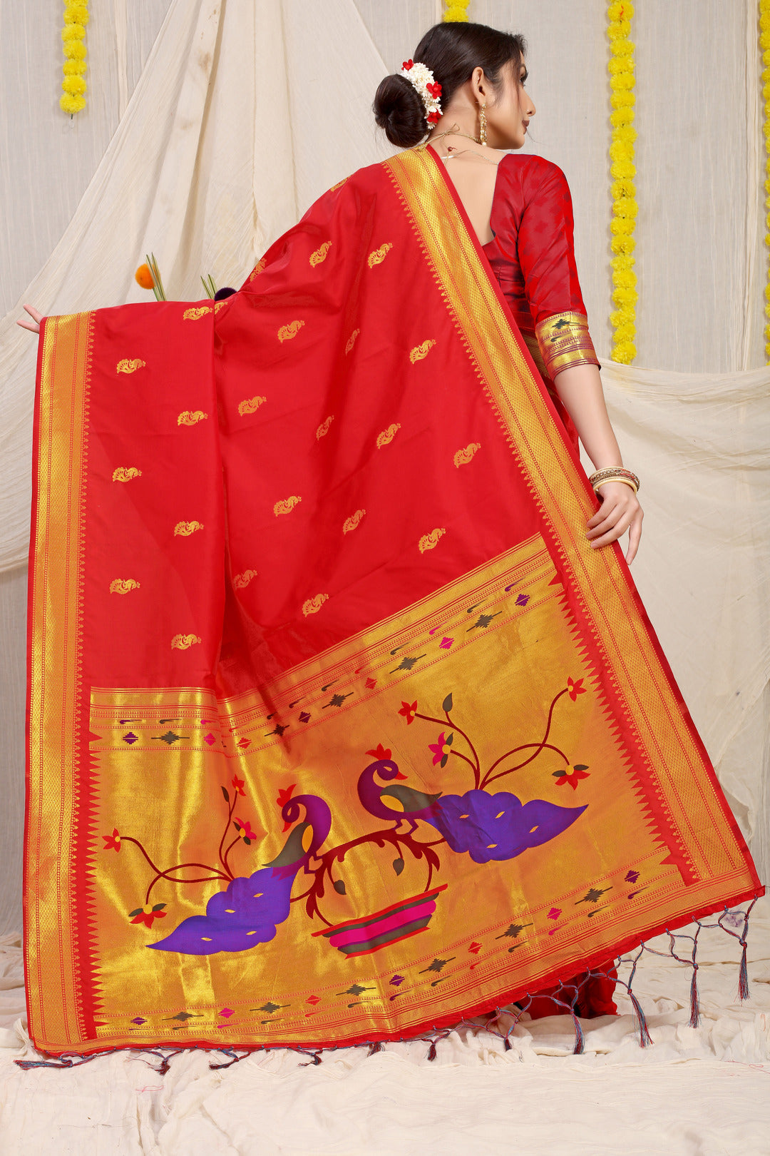 Dhiyona GR Women's Gol Mor Red Zari Paithani Silk Saree