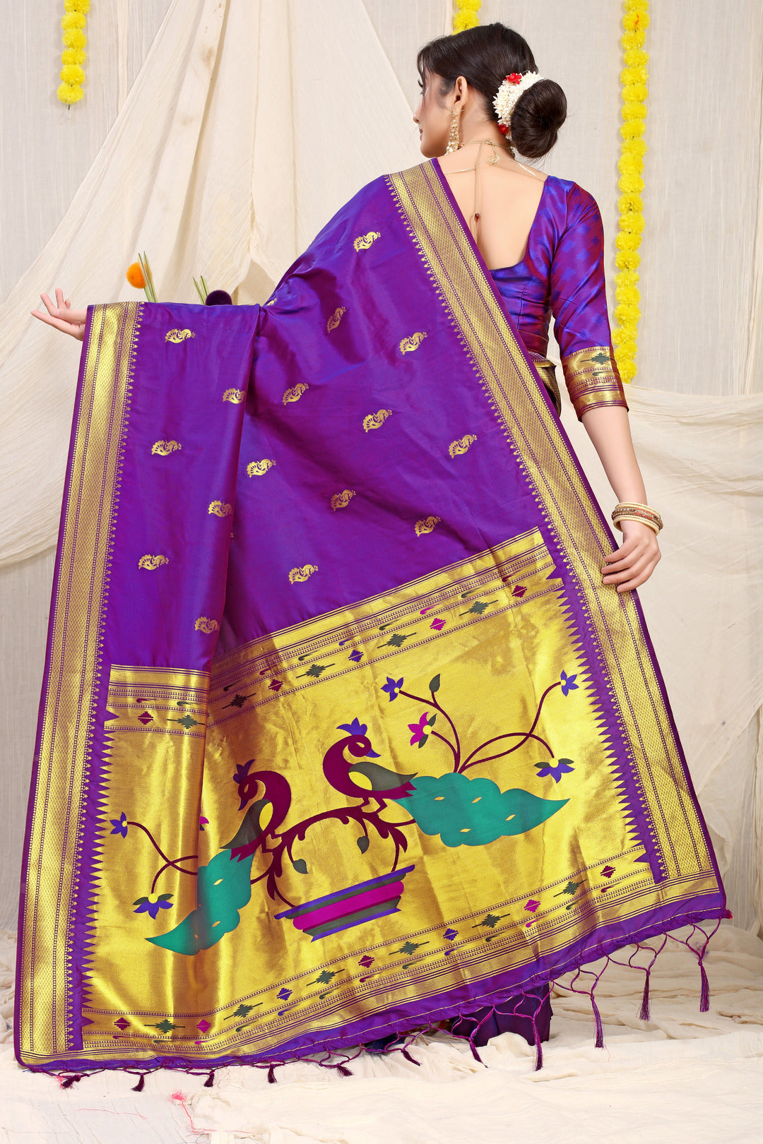 Dhiyona GR Women's Gol Mor Purple Zari Paithani Silk Saree