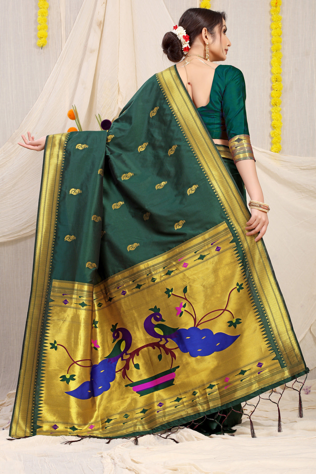 Dhiyona GR Women's Gol Mor Bottle Green Zari Paithani Silk Saree