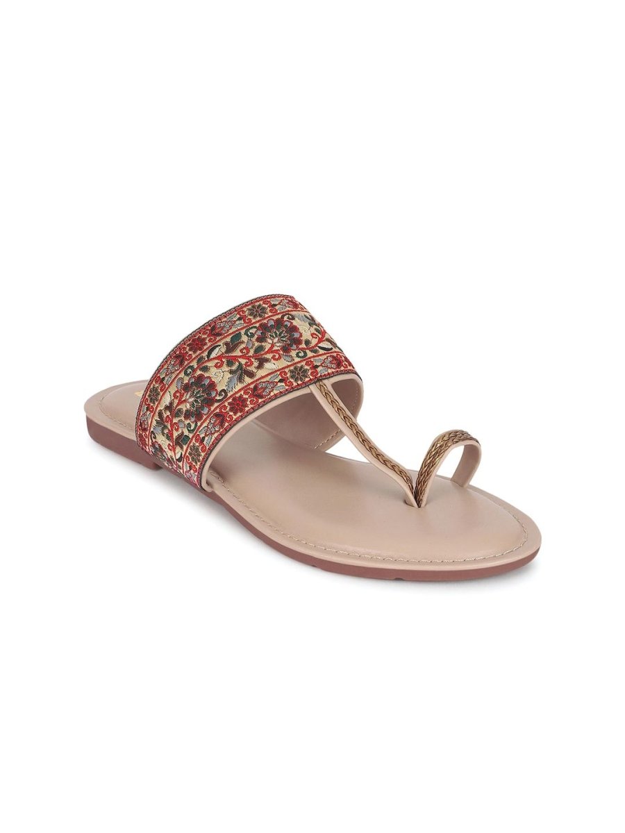 Dhiyona AK Women Embroidered One Toe Flats
