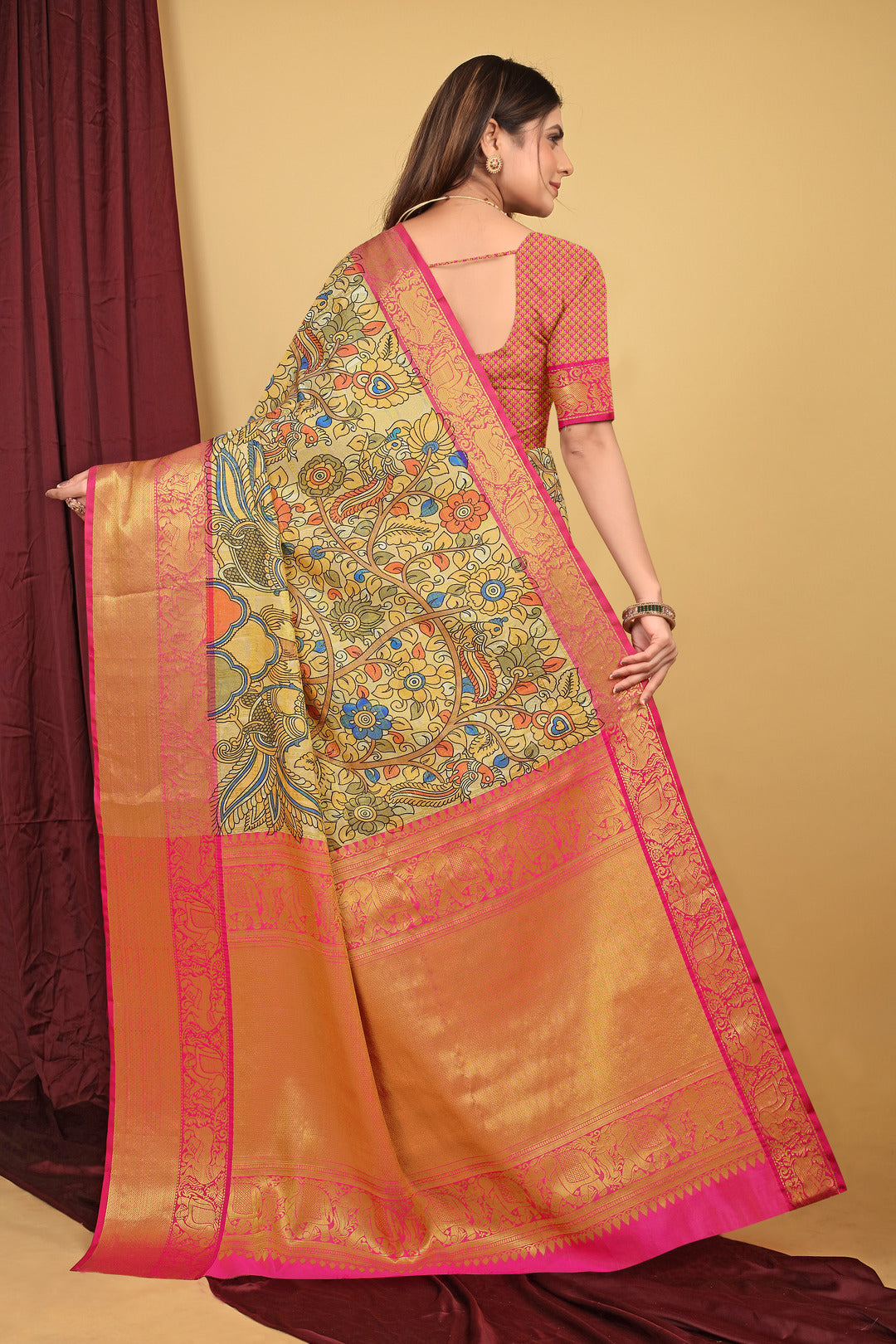 Dhiyona GR Women's Mehendi Green Kalamkari Silk Saree