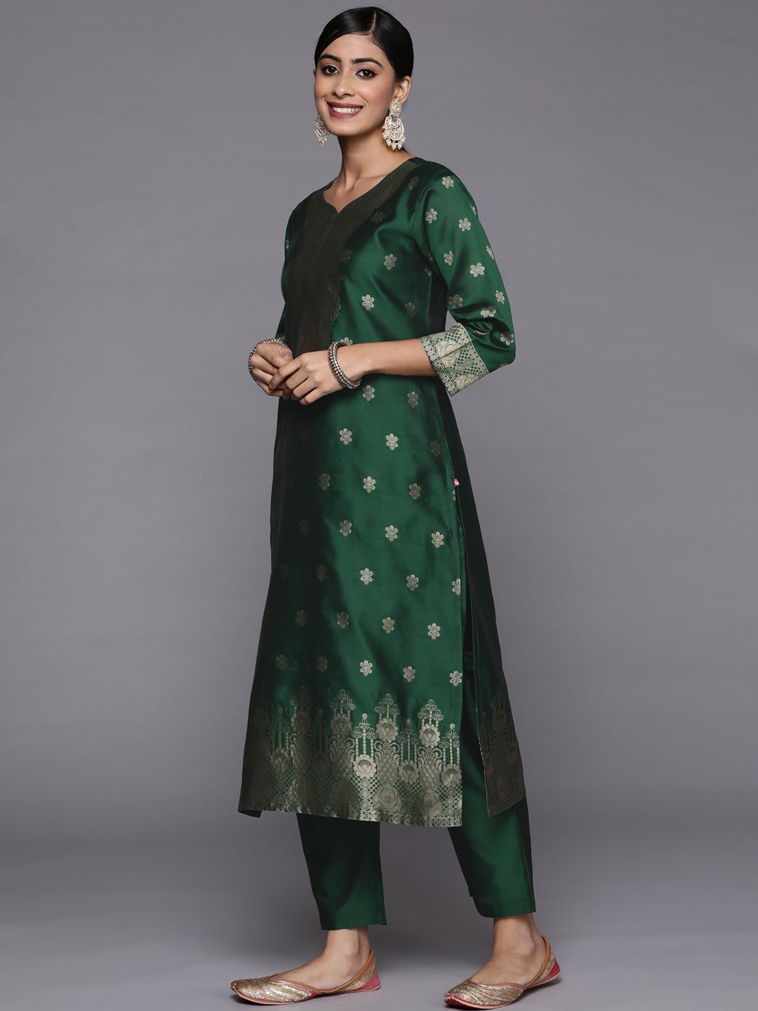 Dhiyona VA Women's Green Kurta with Trousers & With Dupatta