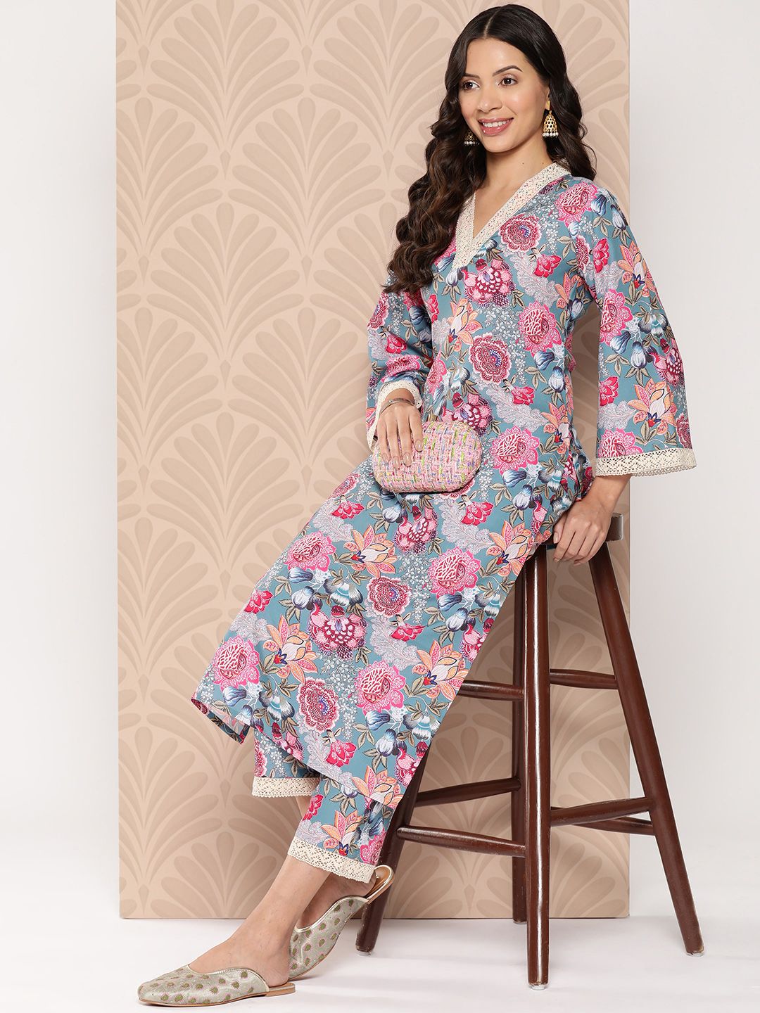Dhiyona VA Women'sFloral Printed Regular Kurta with Trousers