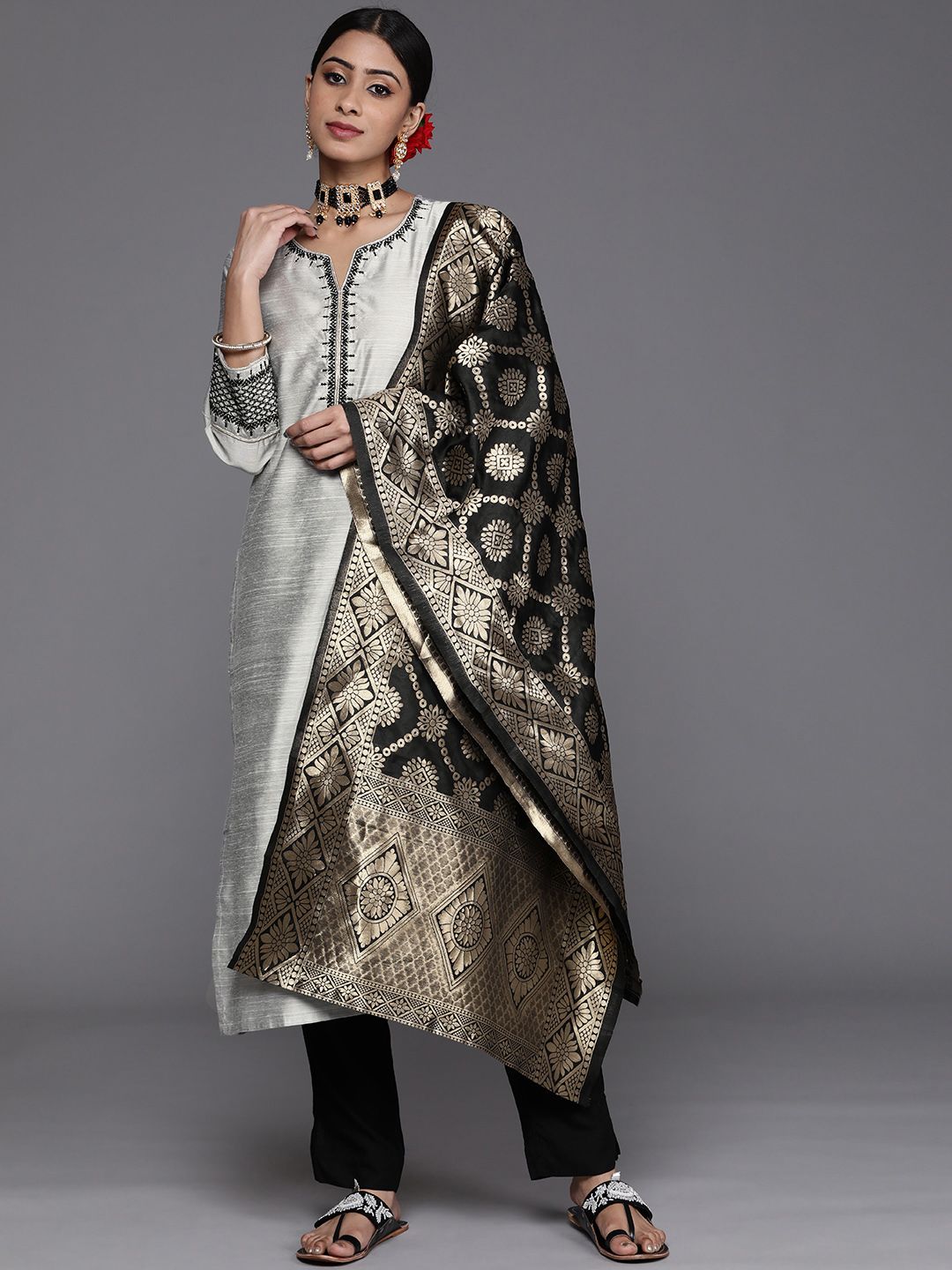 Dhiyona VA Women's Grey & Black Kurta with Trousers & Dupatta