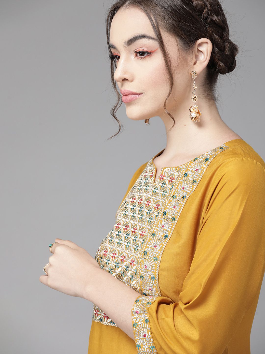 Dhiyona VA Women'sCreamy Mustard Yoke Design Kurta Set