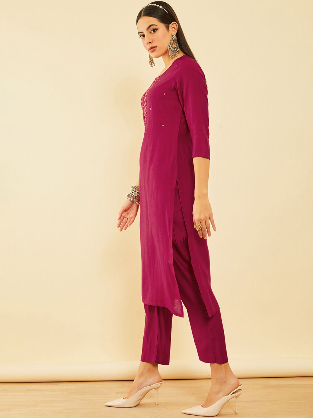 Dhiyona SO Women's Ethnic Motifs Yoke Design Regular Kurta with Trousers