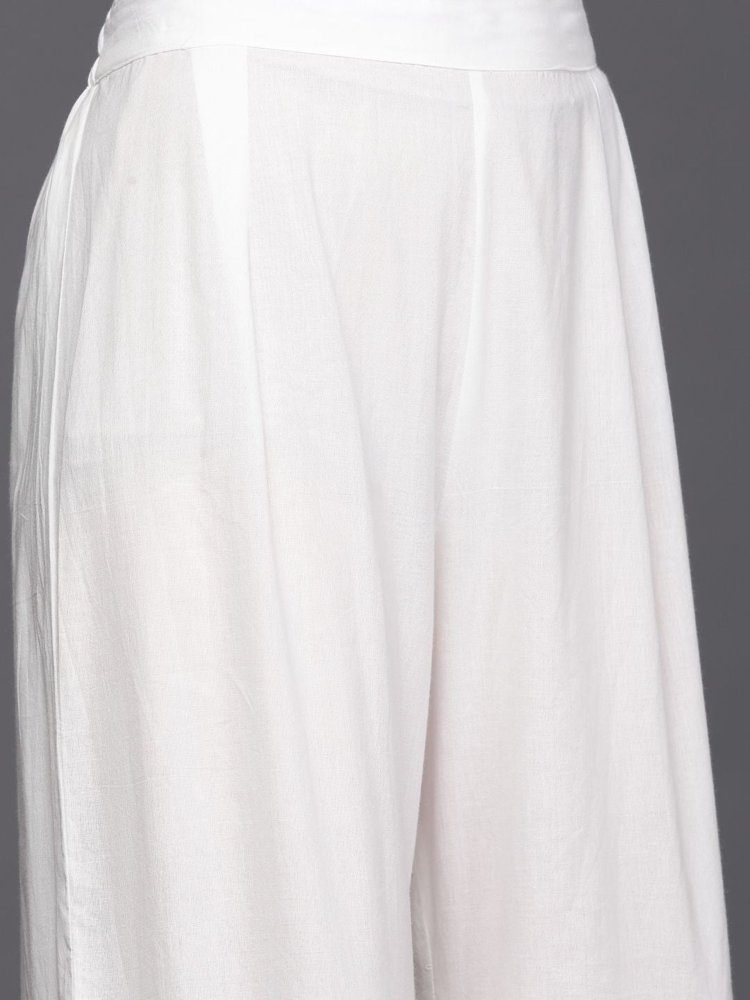 Dhiyona IE Women Off White Floral Printed Gotta Patti Kurta with Sharara & With Dupatta