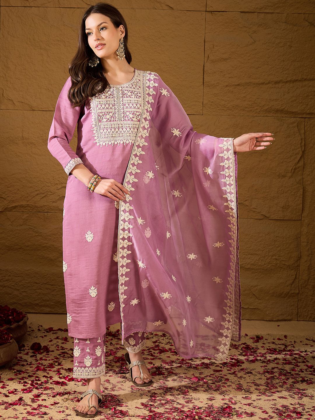 Dhiyona PD Women Embroidered Thread Work Straight Kurta With Trousers And Dupatta