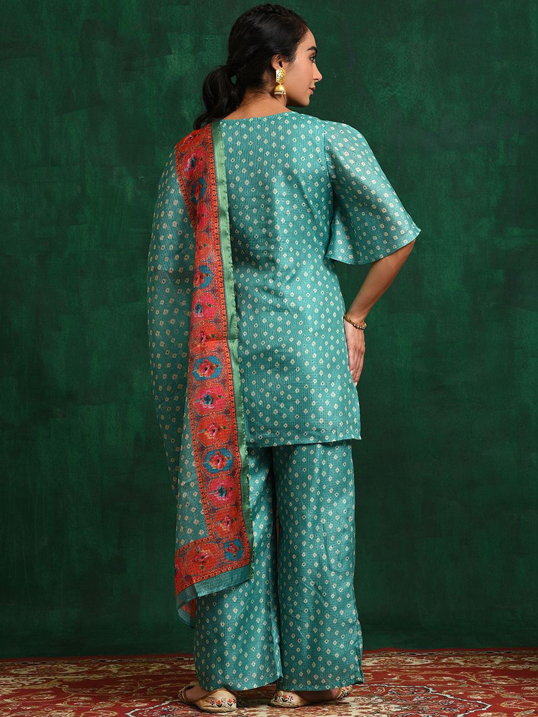 Dhiyona SN Women's Green Bandhani Printed Flared Sleeves Straight Kurta With Palazzo & Dupatta