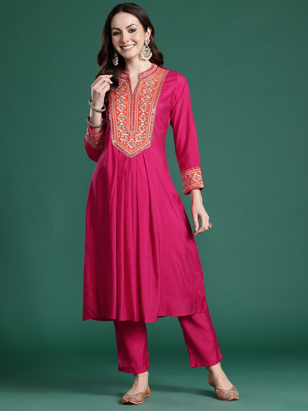 Dhiyona IE Women Ethnic Motifs Embroidered Pleated Mirror Work Kurta with Trousers