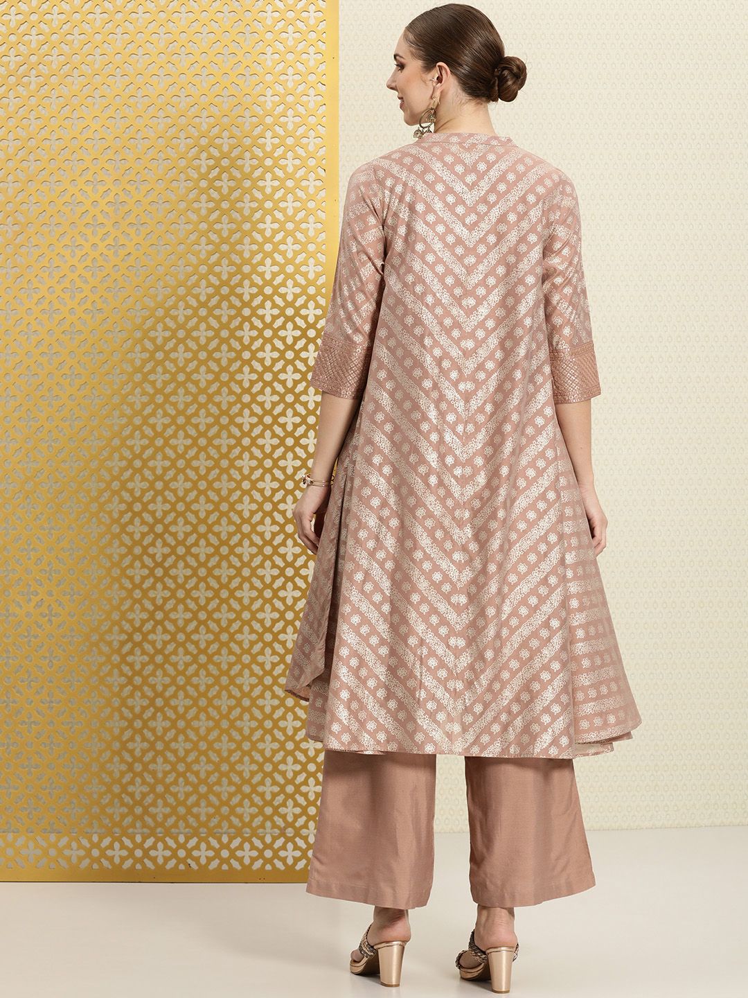 Dhiyona PD Women Women Jashn Ethnic Motifs Printed Sequinned A-Line Kurta with Palazzos