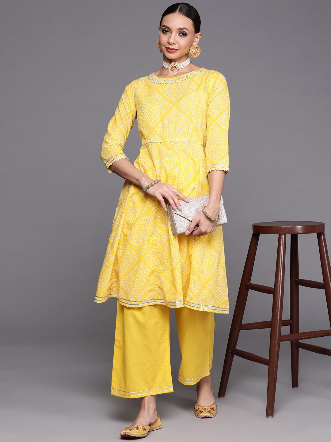 Dhiyona IE Women Yellow Printed Gotta Patti Kurta with Trousers