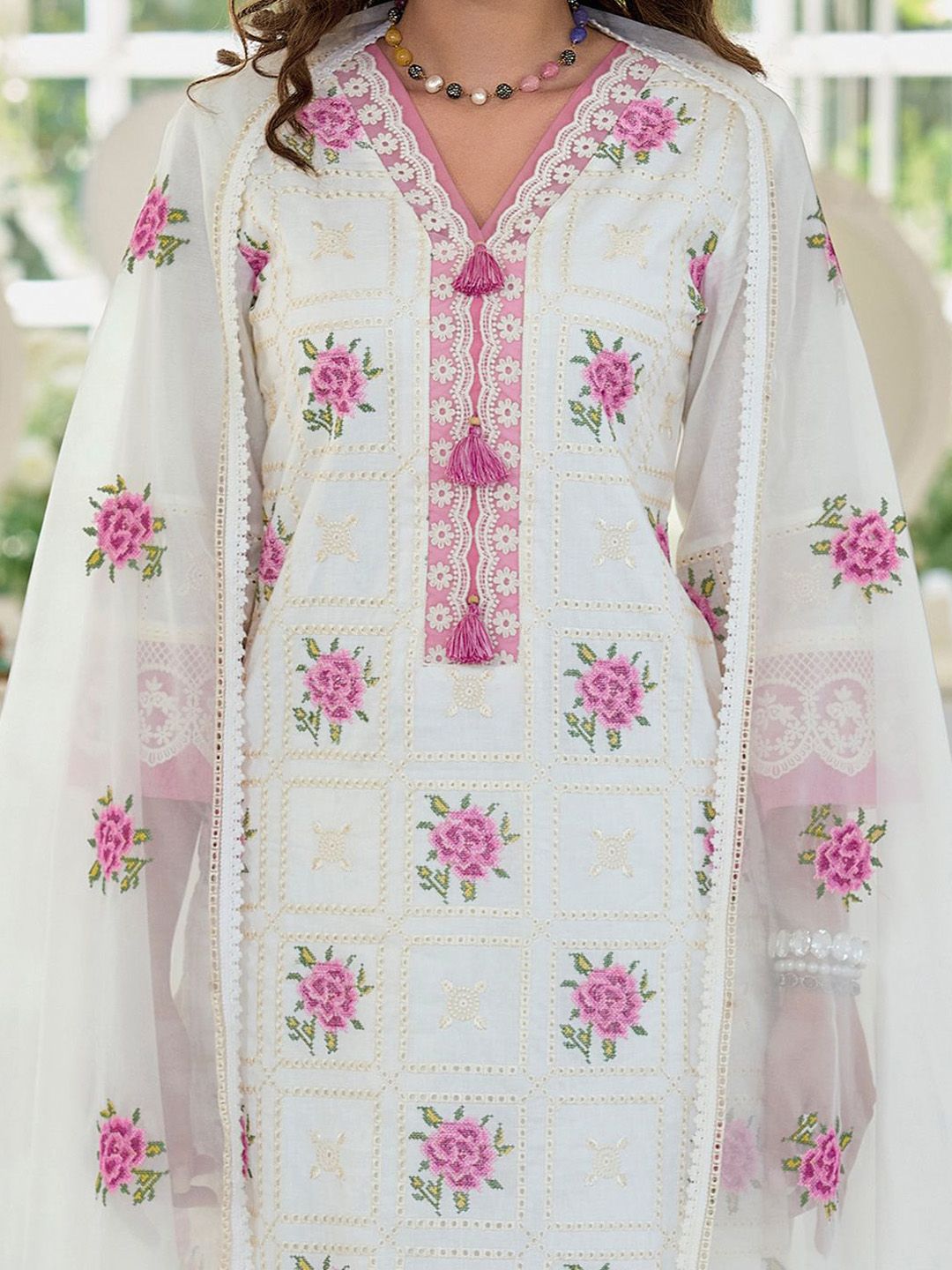 Dhiyona IE Women Floral Embroidered Regular Thread Work Pure Cotton Kurta