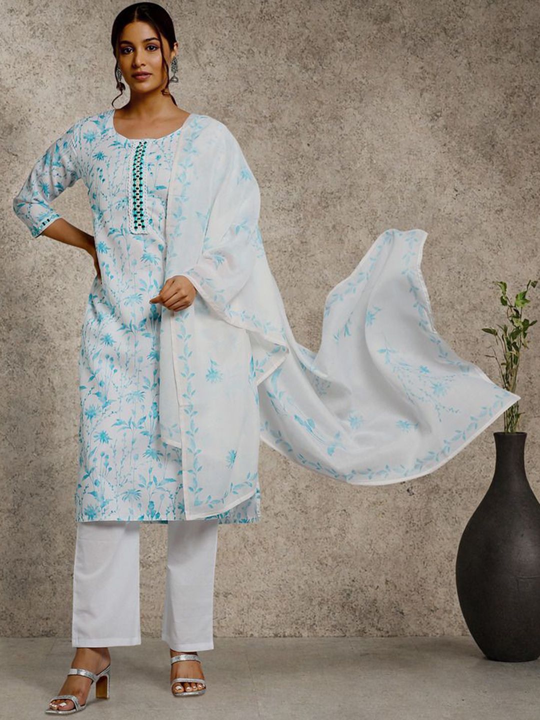 Dhiyona OD Floral Printed Sequinned Linen Kurta with Trousers & Dupatta