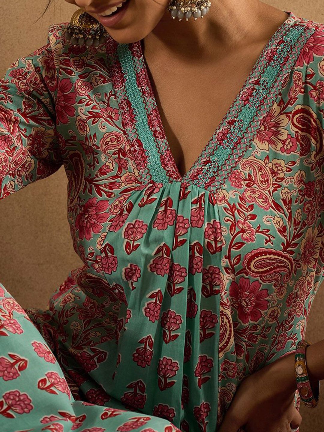 Dhiyona IE Paisley Printed V-Neck Pure Cotton A-Line Kurta