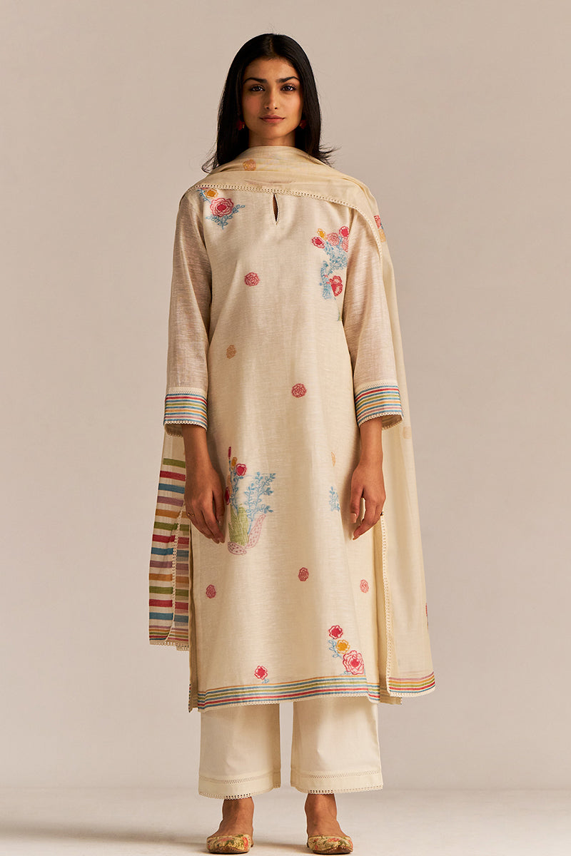 Dhiyona GF Women's Pristine White Woven Kurta Set
