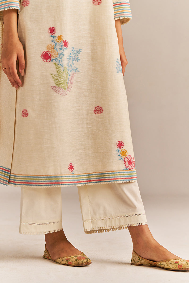 Dhiyona GF Women's Pristine White Woven Kurta Set