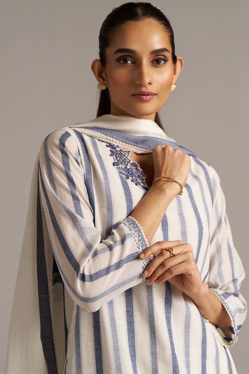 Dhiyona GF Women's Off-White And Blue Woven-Chanderi Kurta Set