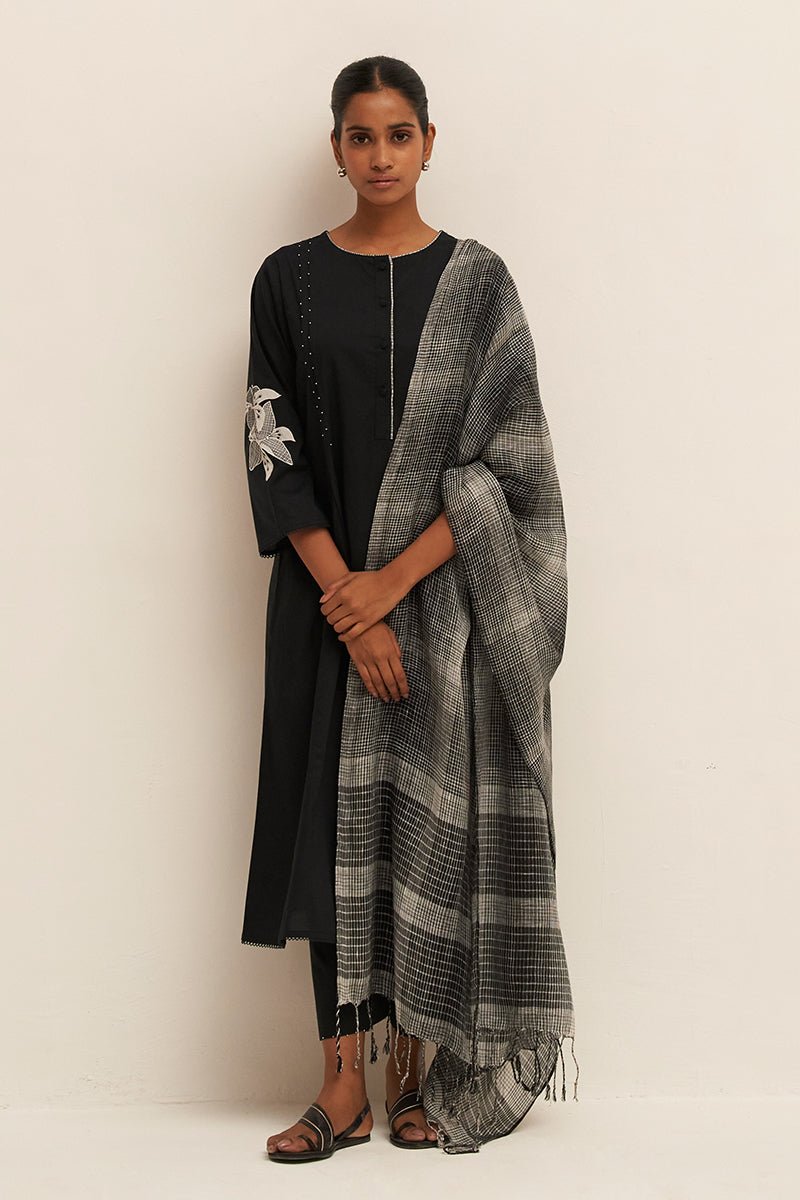 Women's Black Cotton Kurta Set With Pure Linen Woven Dupatta