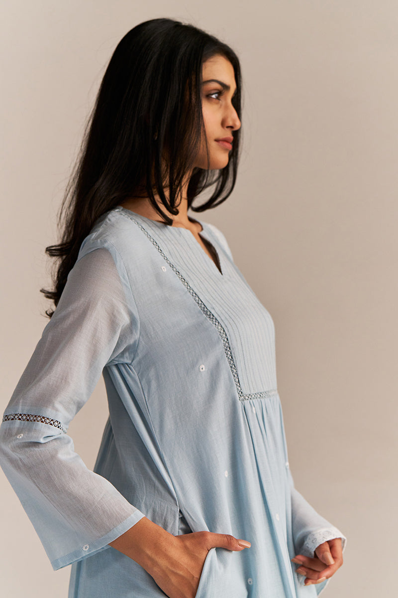 Dhiyona GF Women's Powder Blue Mul-Mul Embroidered Kurta Set