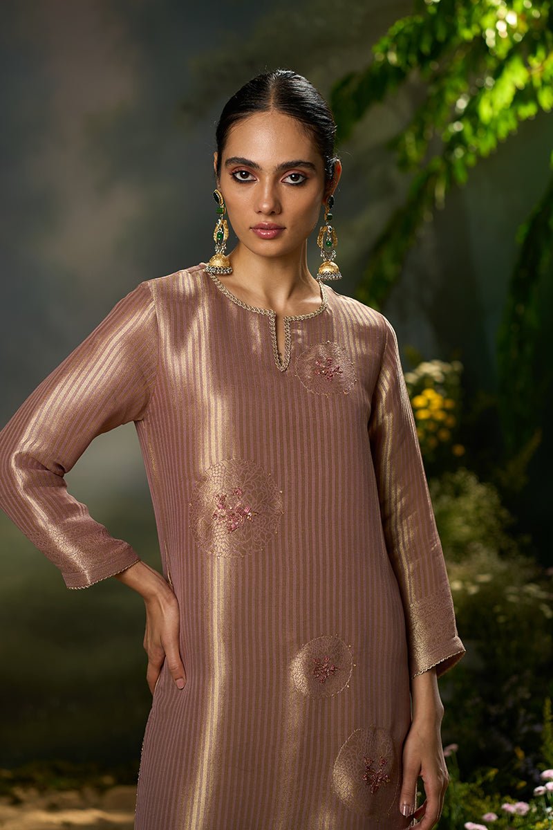 Dhiyona GF burlwood mauve woven festive kurta set