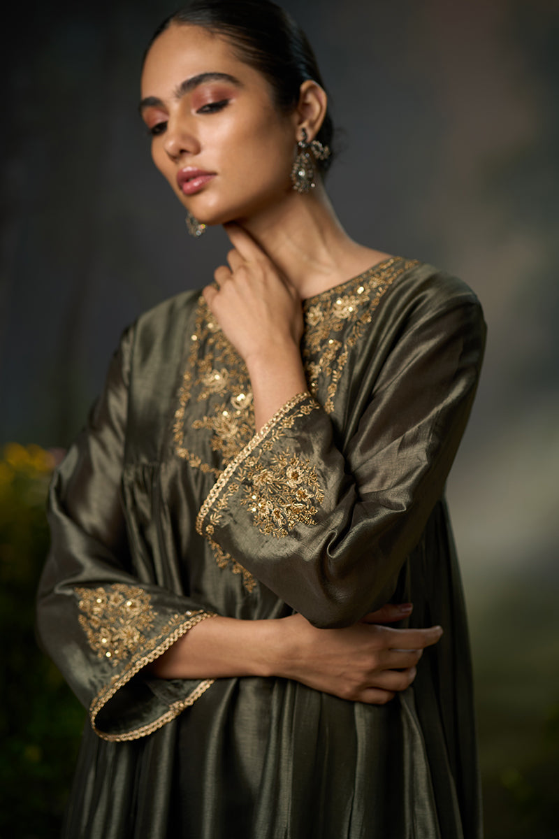 Dhiyona GF tarmac raw silk festive sharara kurta set