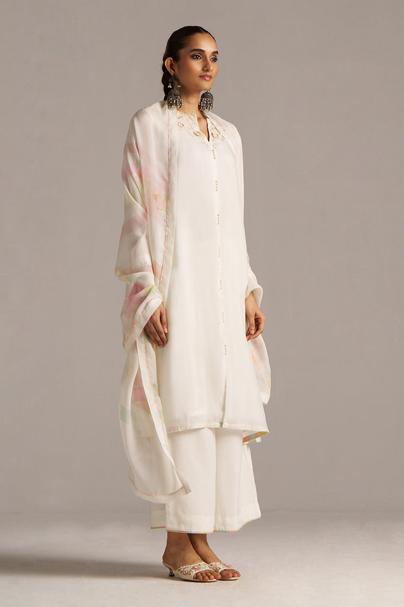 Dhiyona GF Women's Cloud White Bemberg Silk Kurta Set