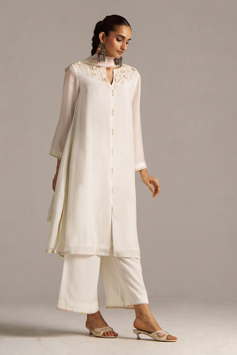 Dhiyona GF Women's Cloud White Bemberg Silk Kurta Set