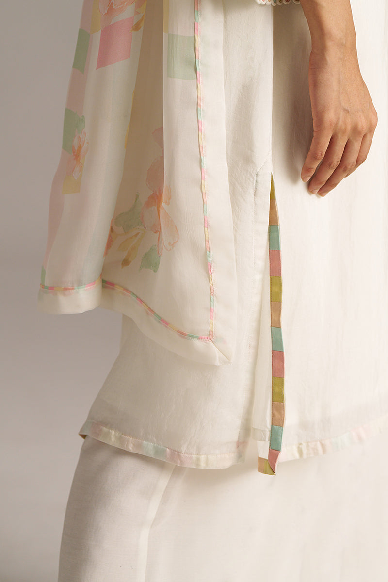Dhiyona GF Women's Cloud White Bemberg Silk Kurta Set