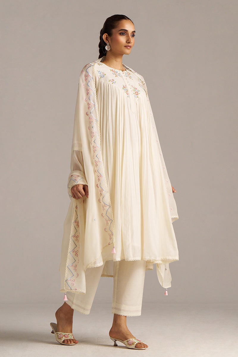 Dhiyona GF Women's Ivory Bemberg Silk Festive Kurta Set